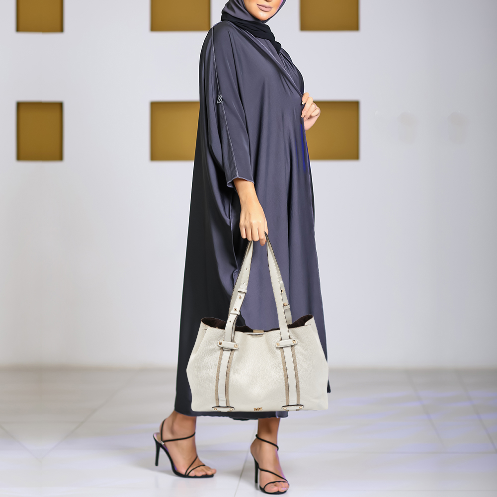 

Michael Kors Off White Leather Travel Tote