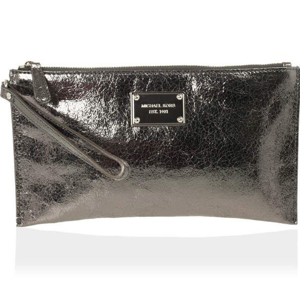 مملوكة مسبقًا MICHAEL Michael Kors Large Jet Set Crinkled Metallic Clutch