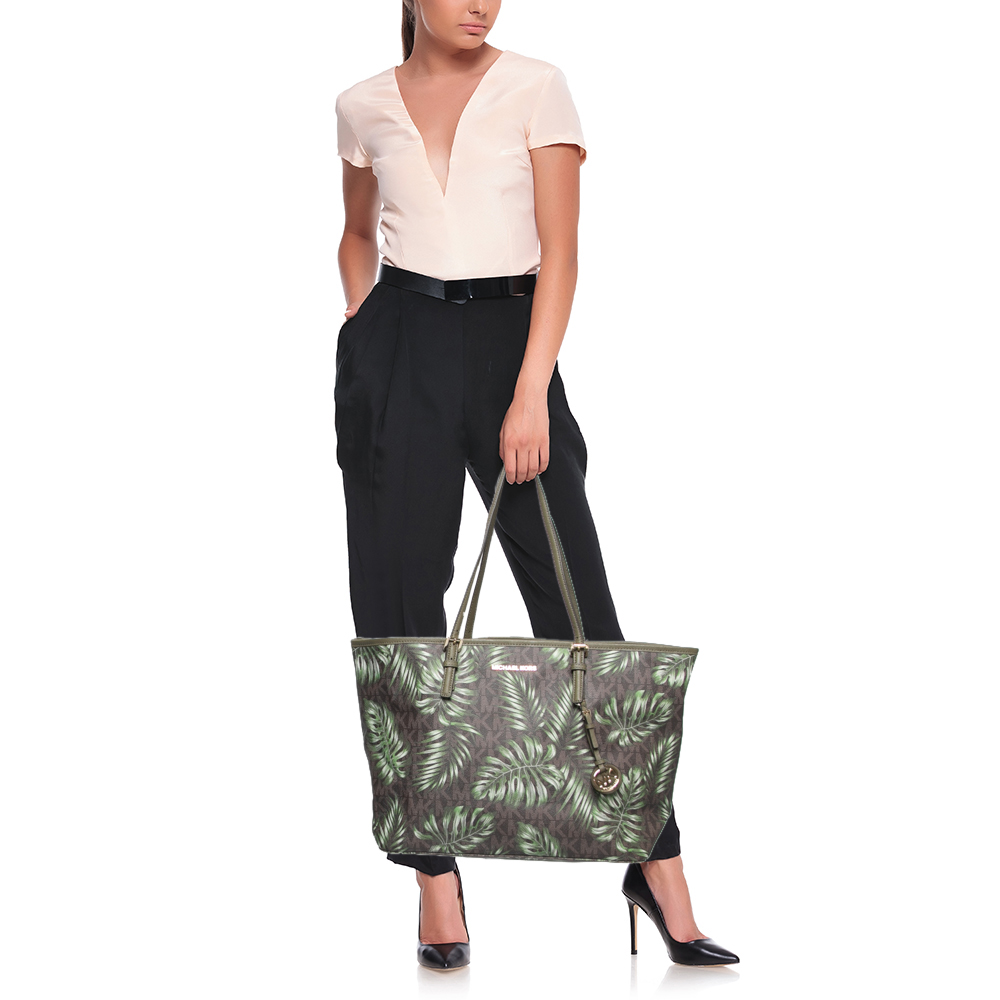 

MICHAEL Michael Kors Green Palm Leaves Printed Coated Canvas and Leather Travel Jet Set Tote