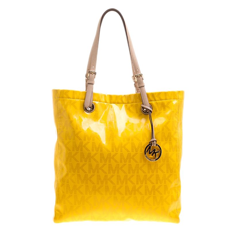 Pre Owned حقيبة يد مايكل كورس جلد لامعة صفراء