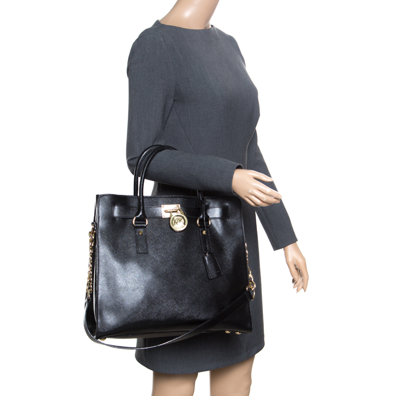 

Michael Michael Kors Black Leather East West Hamilton Top Hanlde Bag