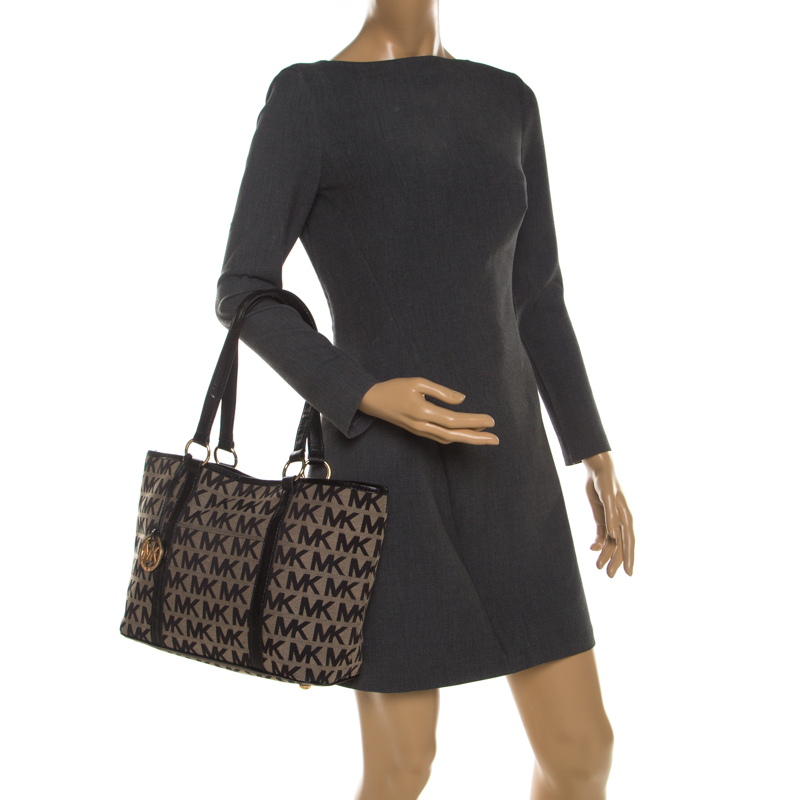 

Michael Kors Brown/Beige Canvas and Leather Medium Summer Tote, Black