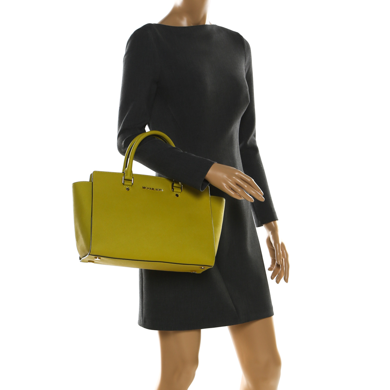 michael kors lime green bag