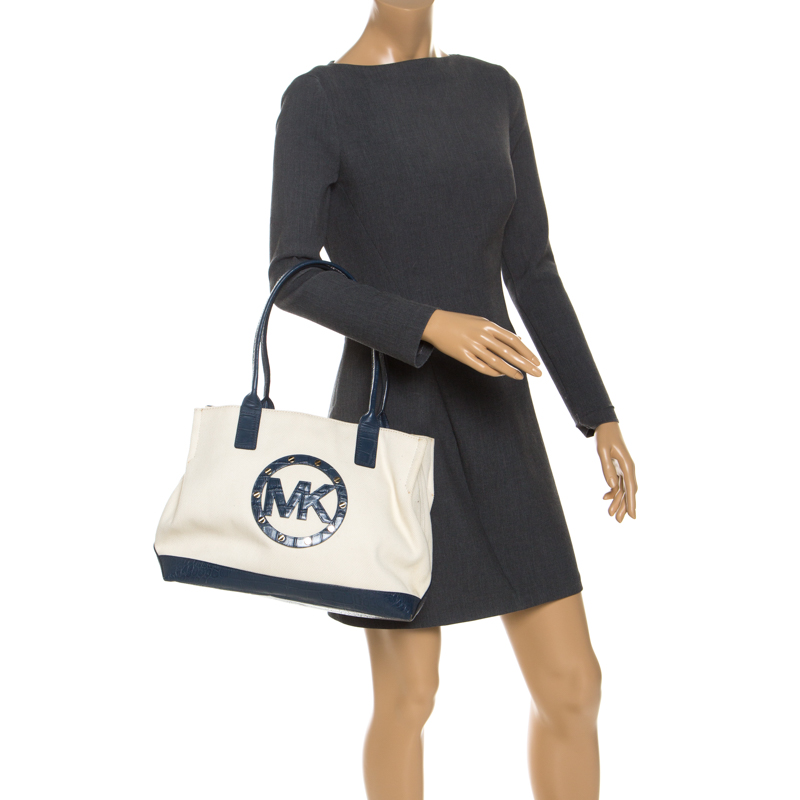 

Michael Michael Kors Off White/Blue Canvas and Croc Embossed Leather Tote