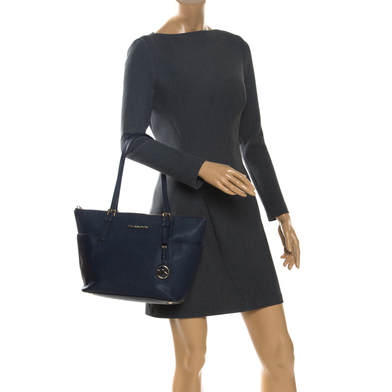

Michael Kors Navy Blue Saffiano Leather Top Zip Jet Set Tote