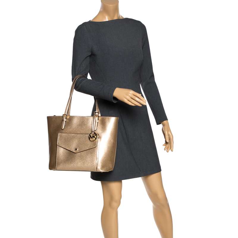 

Michael Kors Metallic Gold Leather Jet Set Pocket Tote