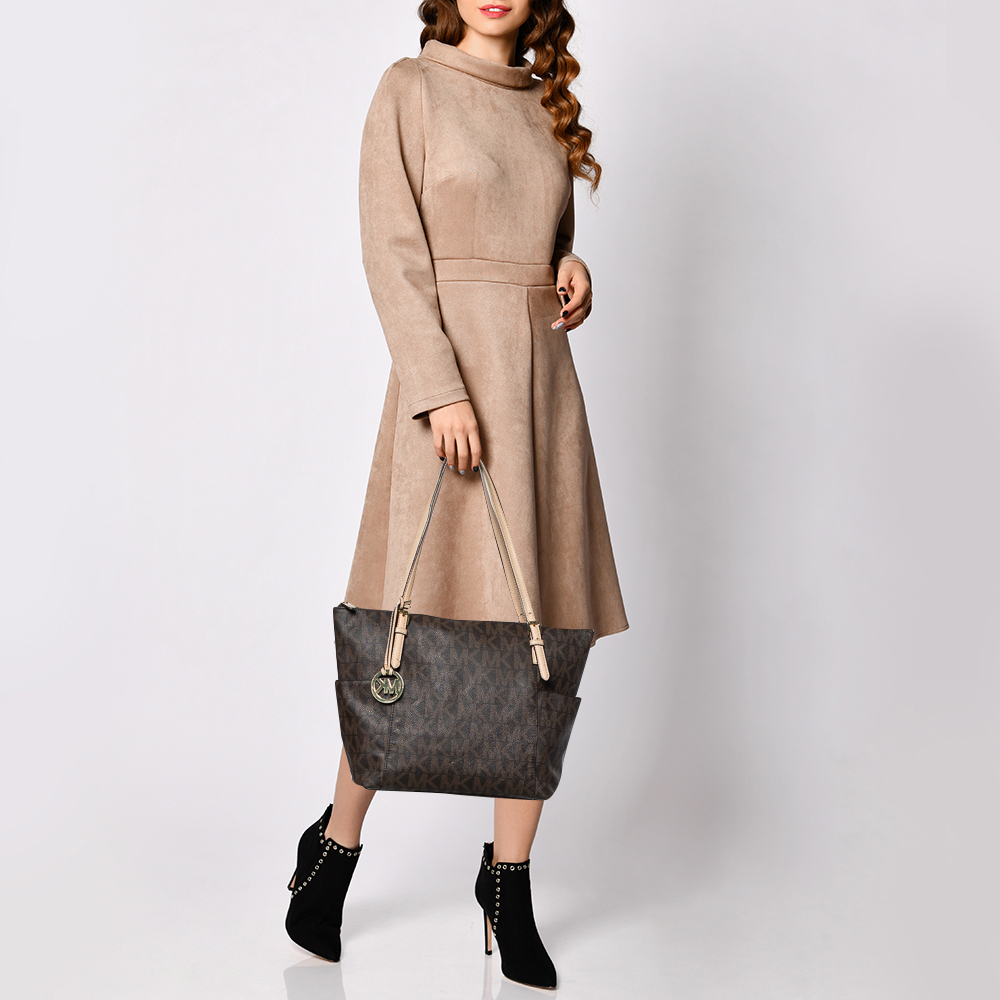

MICHAEL Michael Kors Brown Signature Coated Canvas Tote