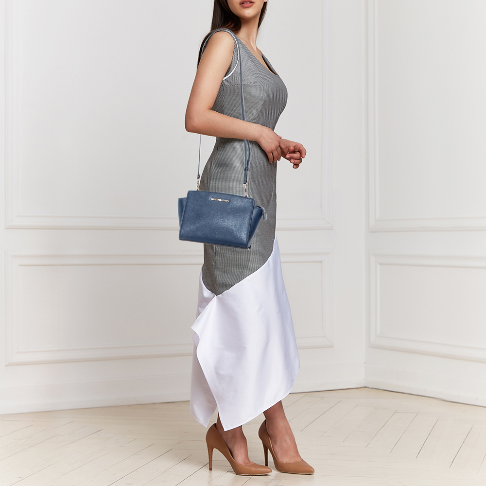 

MICHAEL Michael Kors Navy Blue Leather Small Selma Crossbody Bag