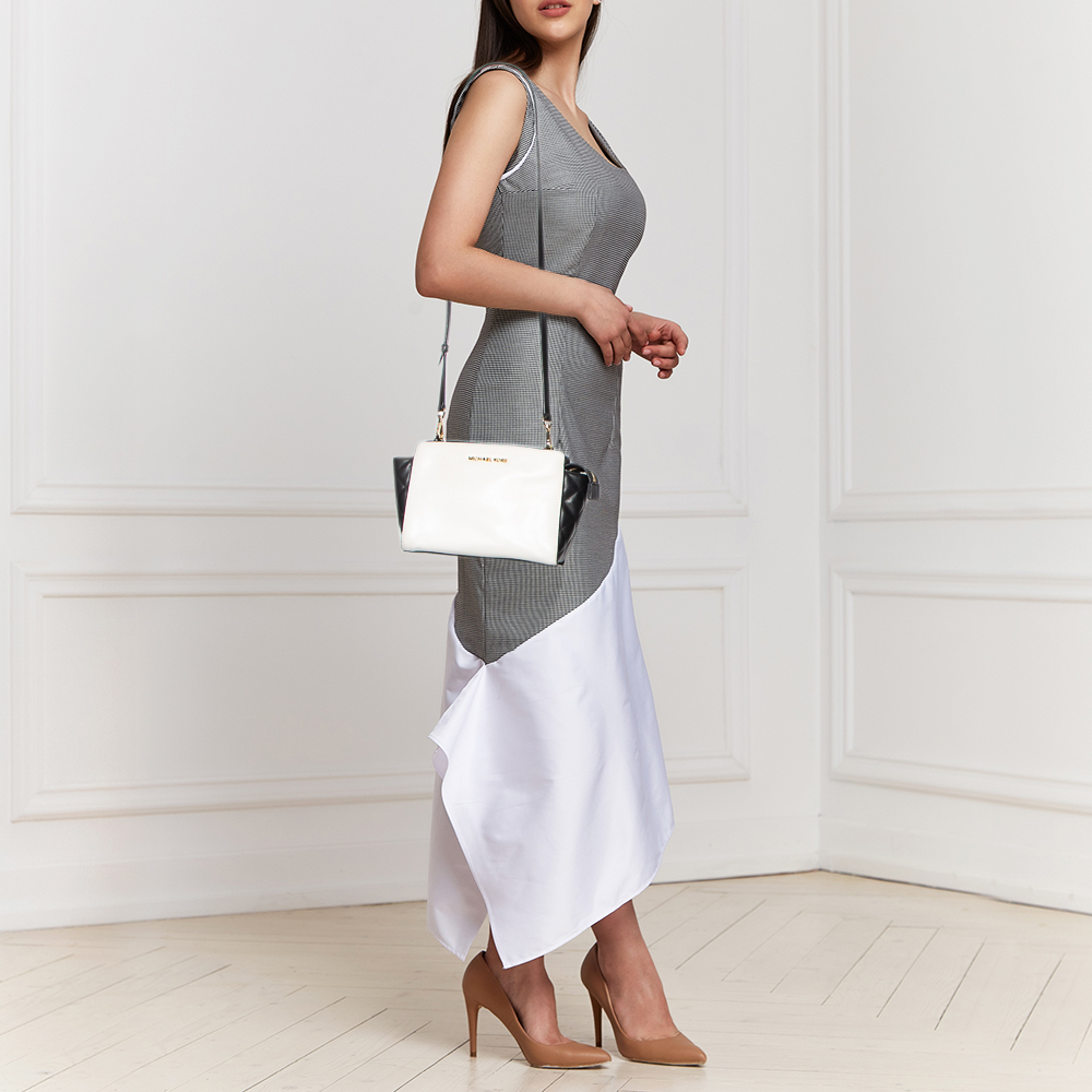 

MICHAEL Michael Kors White/Black Leather Small Selma Shoulder Bag
