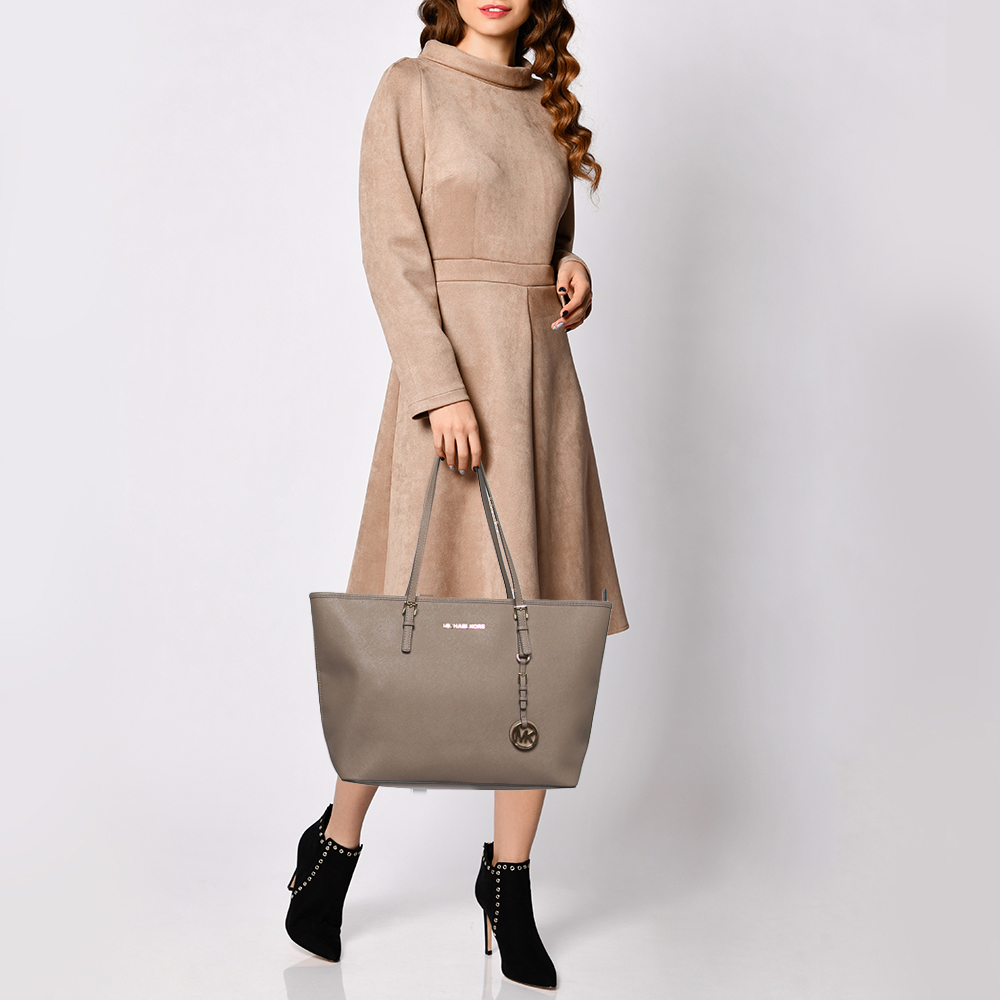 

MICHAEL Michael Kors Beige Leather Medium Jet Set Travel Tote