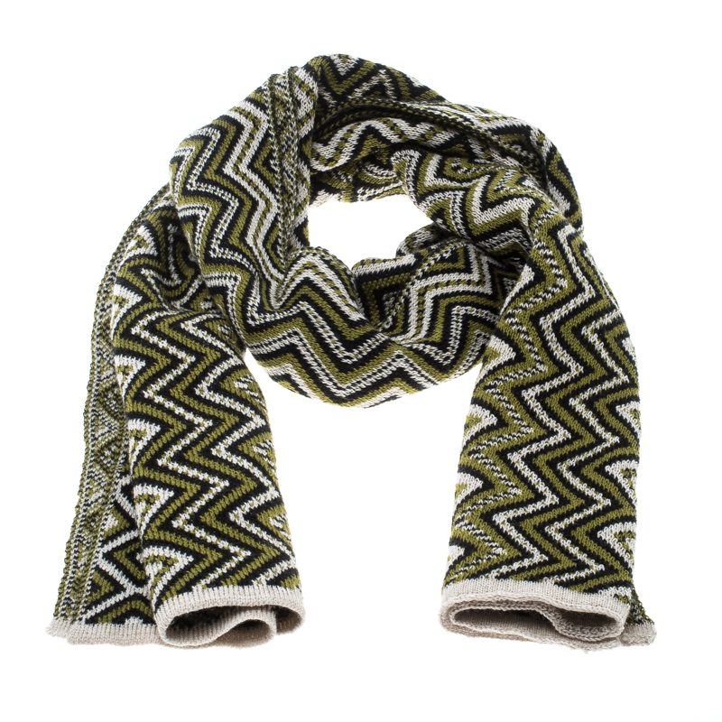مملوكة مسبقًا Missoni Multicolor Chevron Patterned Jacquard Knit Scarf