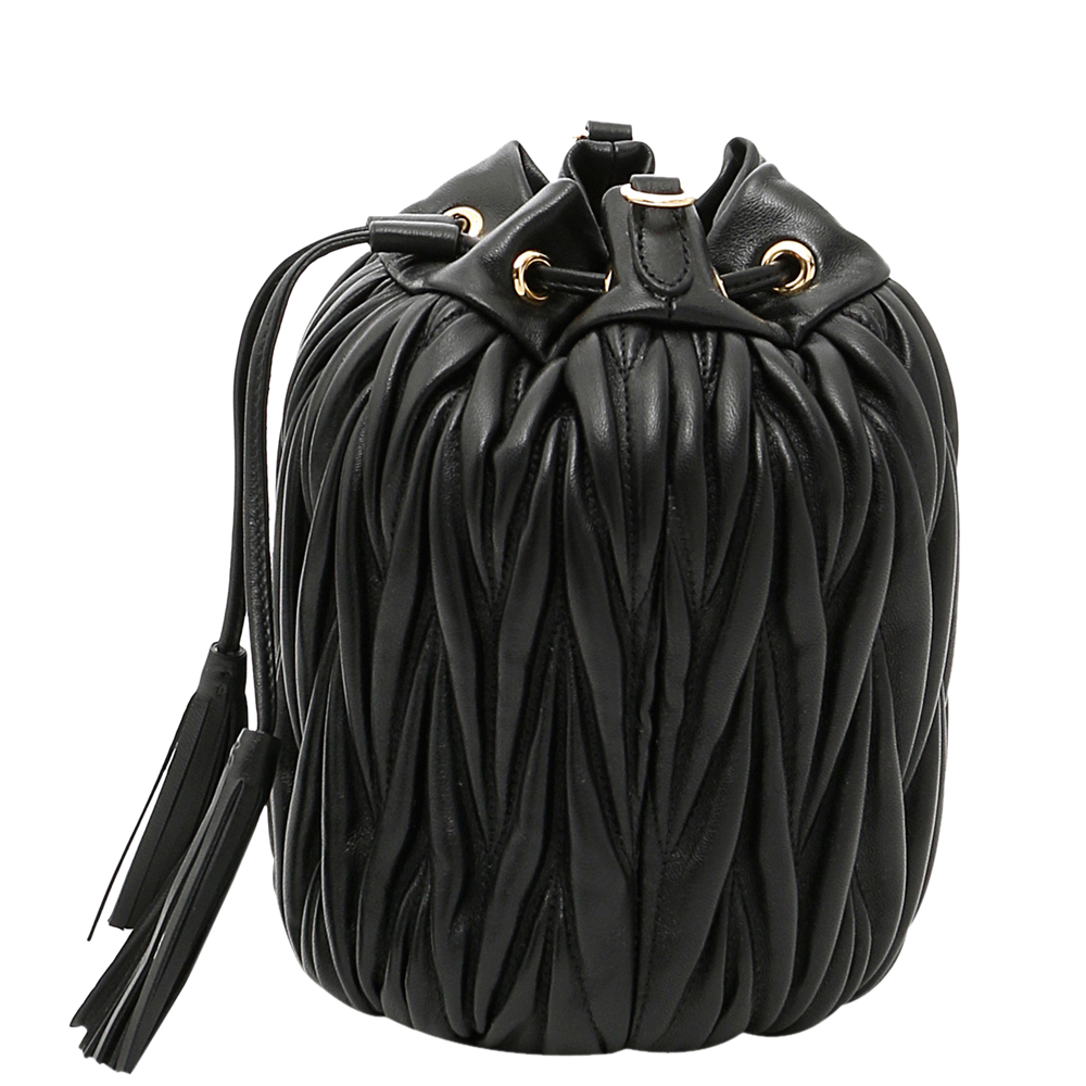 

Miu Miu Black Quilted Leather Shoulder Bucket Bag