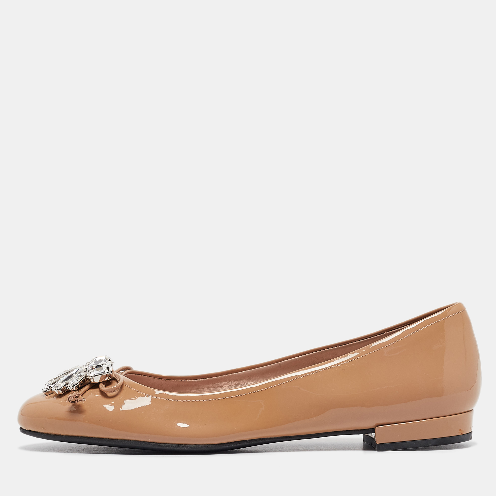 

Miu Miu Beige Patent Leather Crystal Embellished Ballet Flats Size