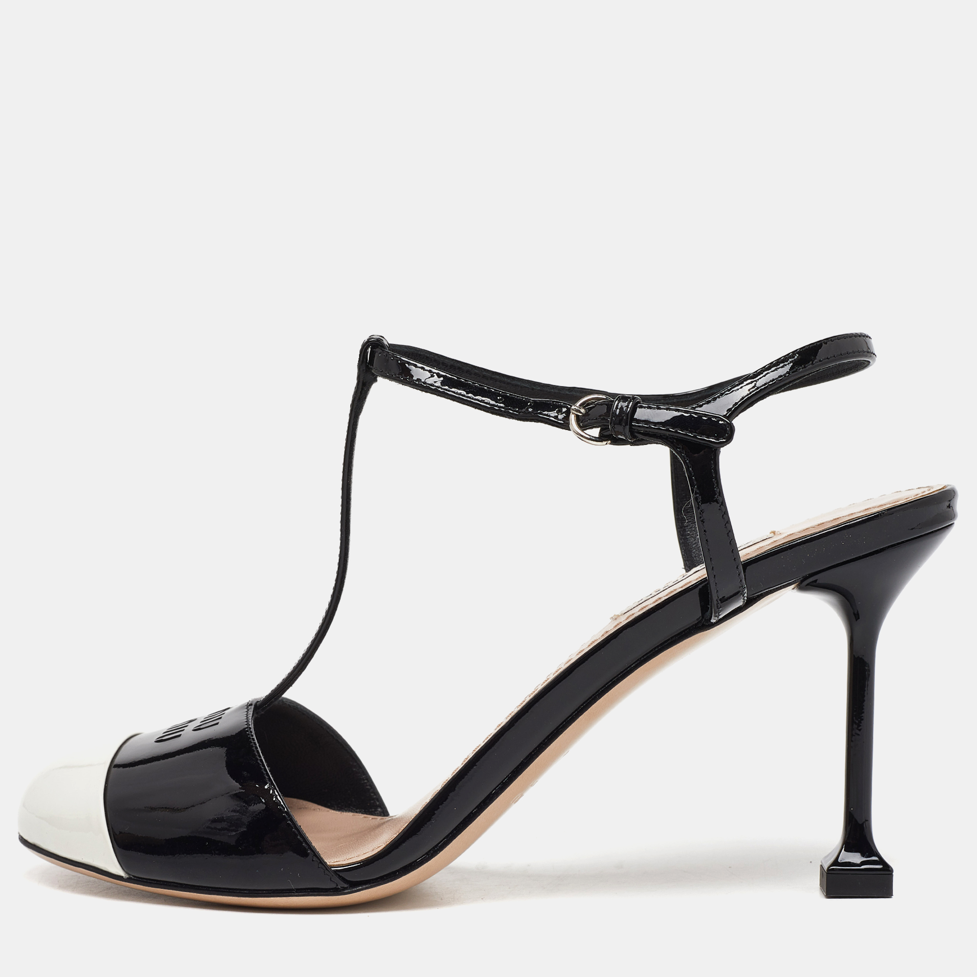 

Miu Miu Black/White Patent Leather Ankle Strap Sandals Size