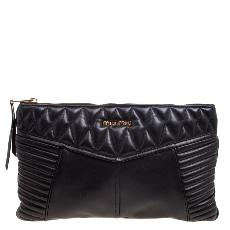 Pre Owned حقيبة كلاتش ميو ميو سحاب بيكر جلد مبطنة سوداء