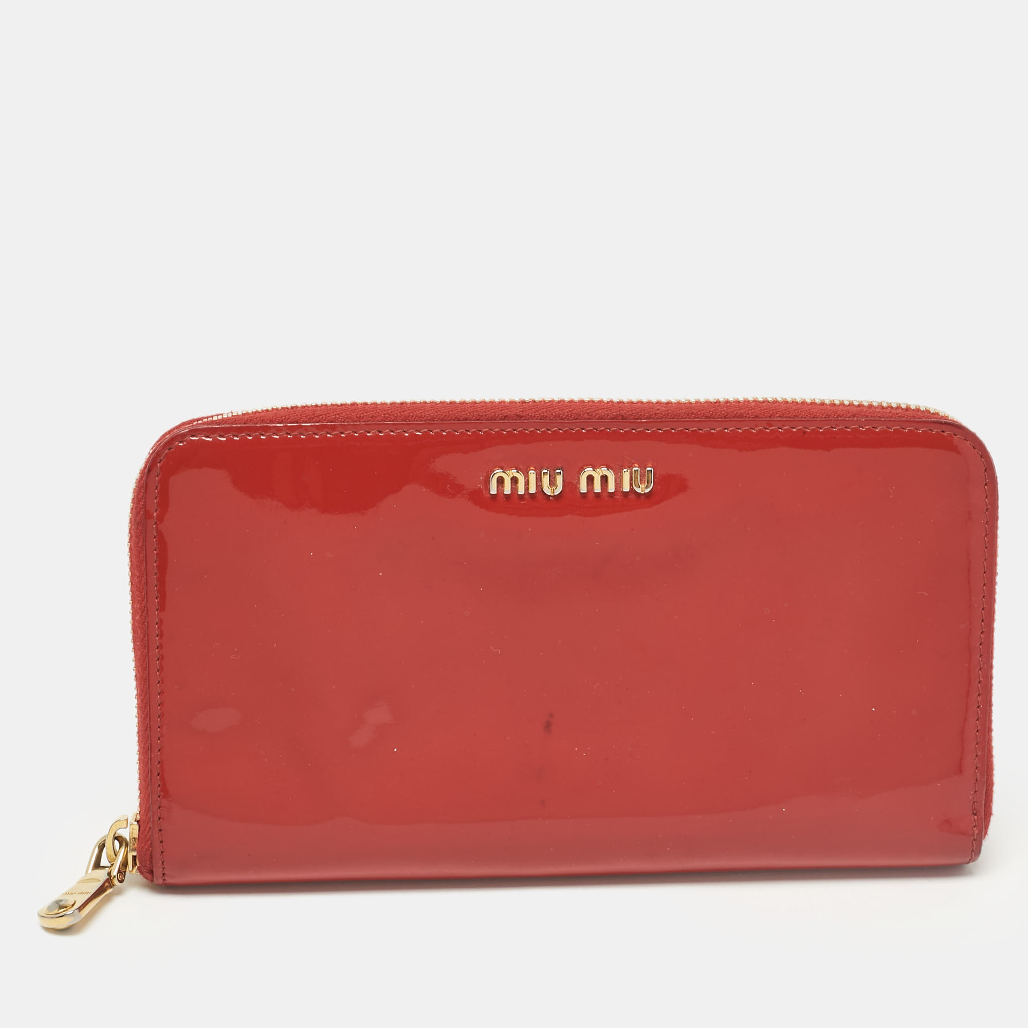 Pre-owned Miu Miu Red Patent Leather Zip Continental Wallet