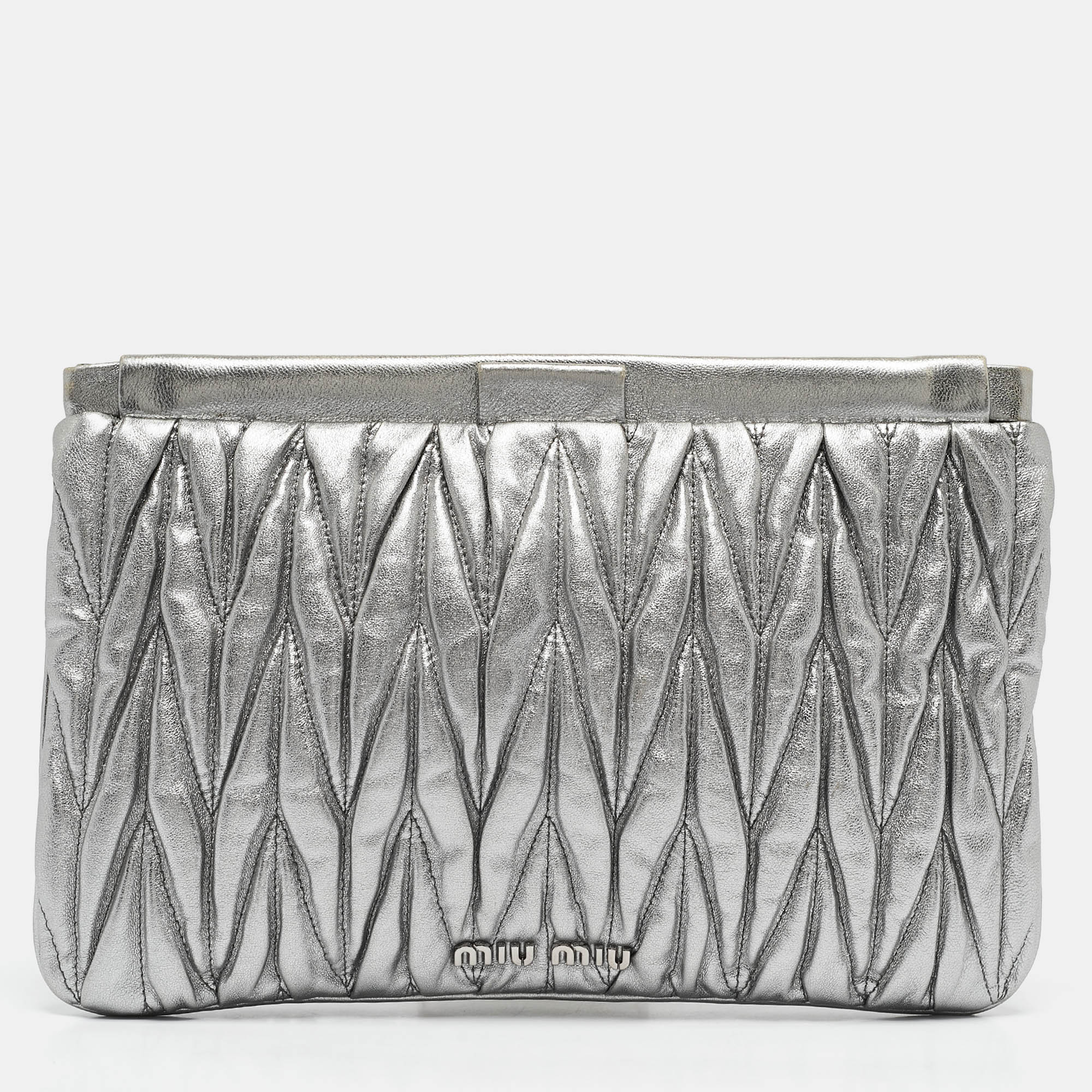 

Miu Miu Silver Matelassé Leather Frame Clutch