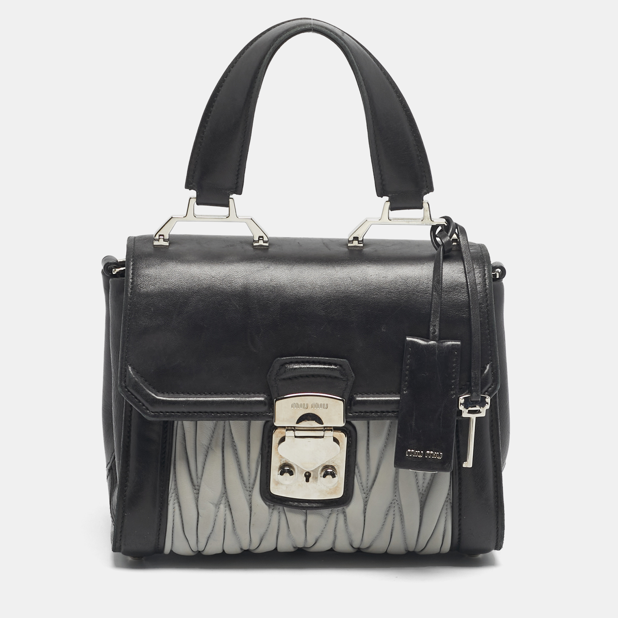 

Miu Miu Black/Grey Matelassé Leather Pushlock Flap Top Handle Bag