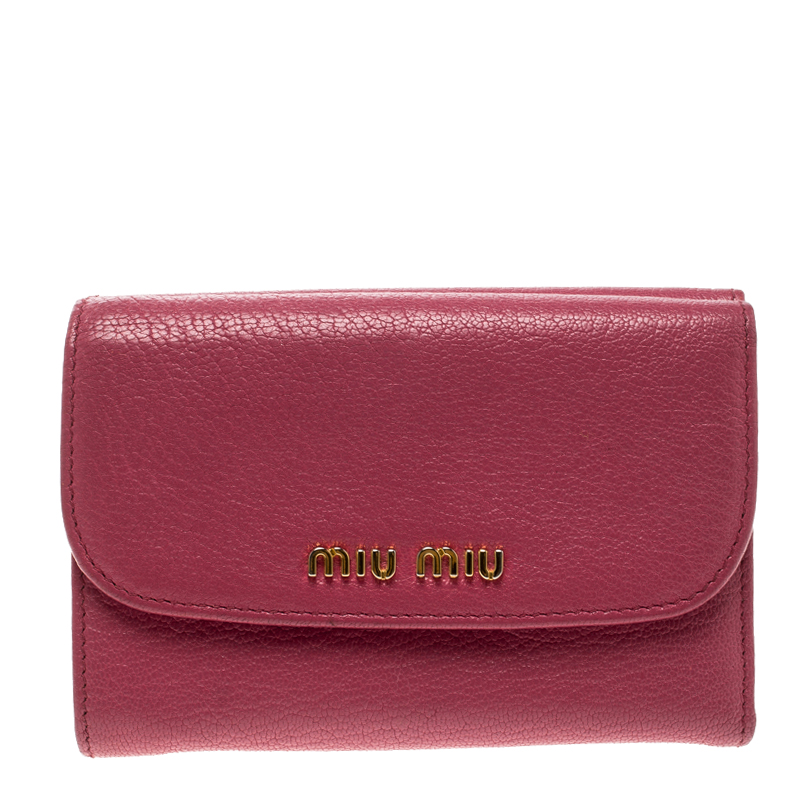 مملوكة مسبقًا محفظة ميو ميو مادراس جلد وردي مضغوطة