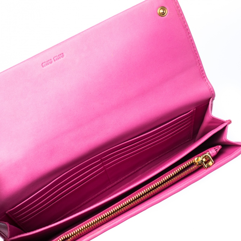 

Miu Miu Pink Matelasse Leather Flap Clutch