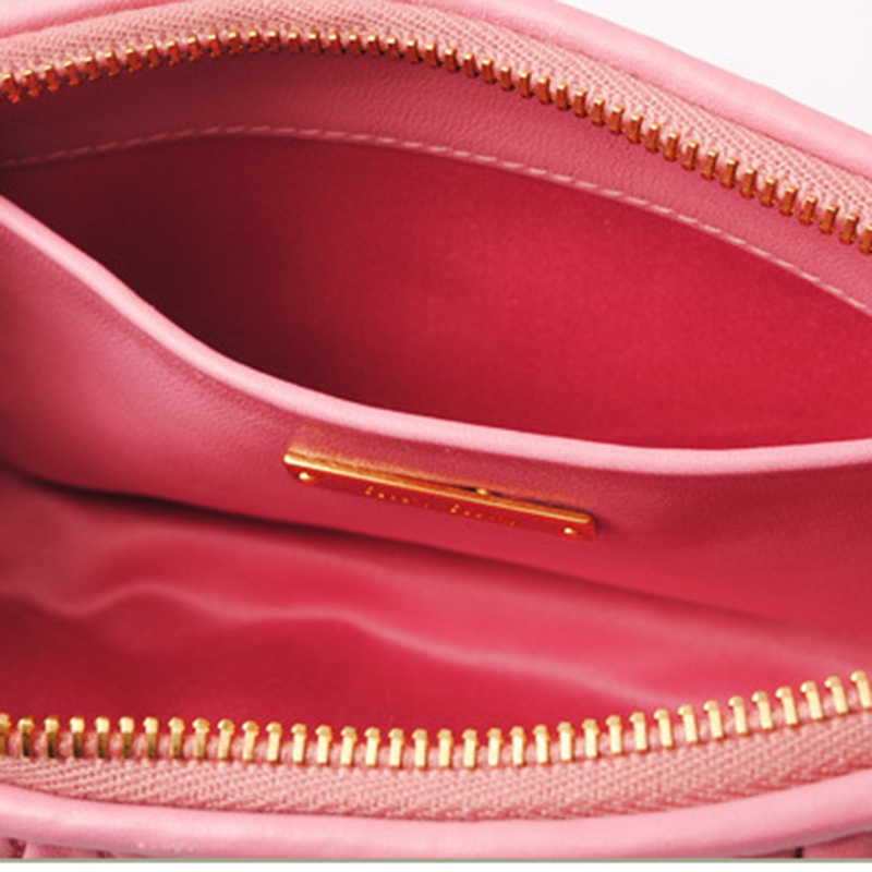 

Miu Miu Pink Matelasse Leather Clutch