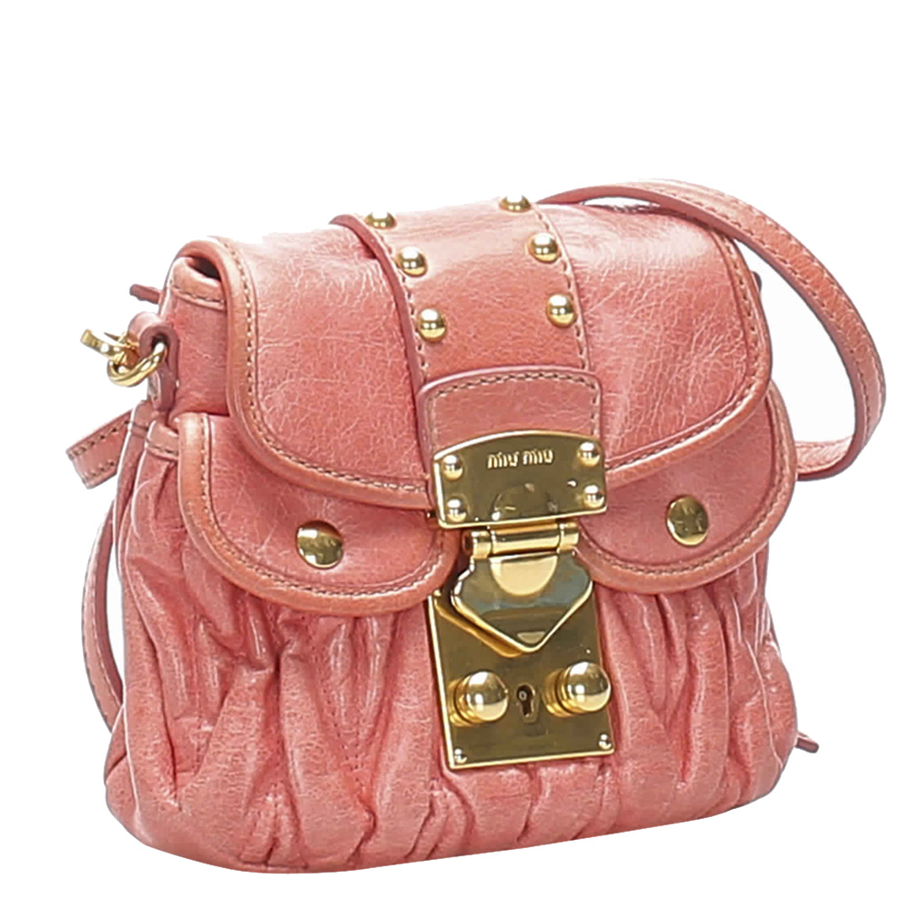 

Miu Miu Red/Gold Matelasse Leather Crossbody Bag