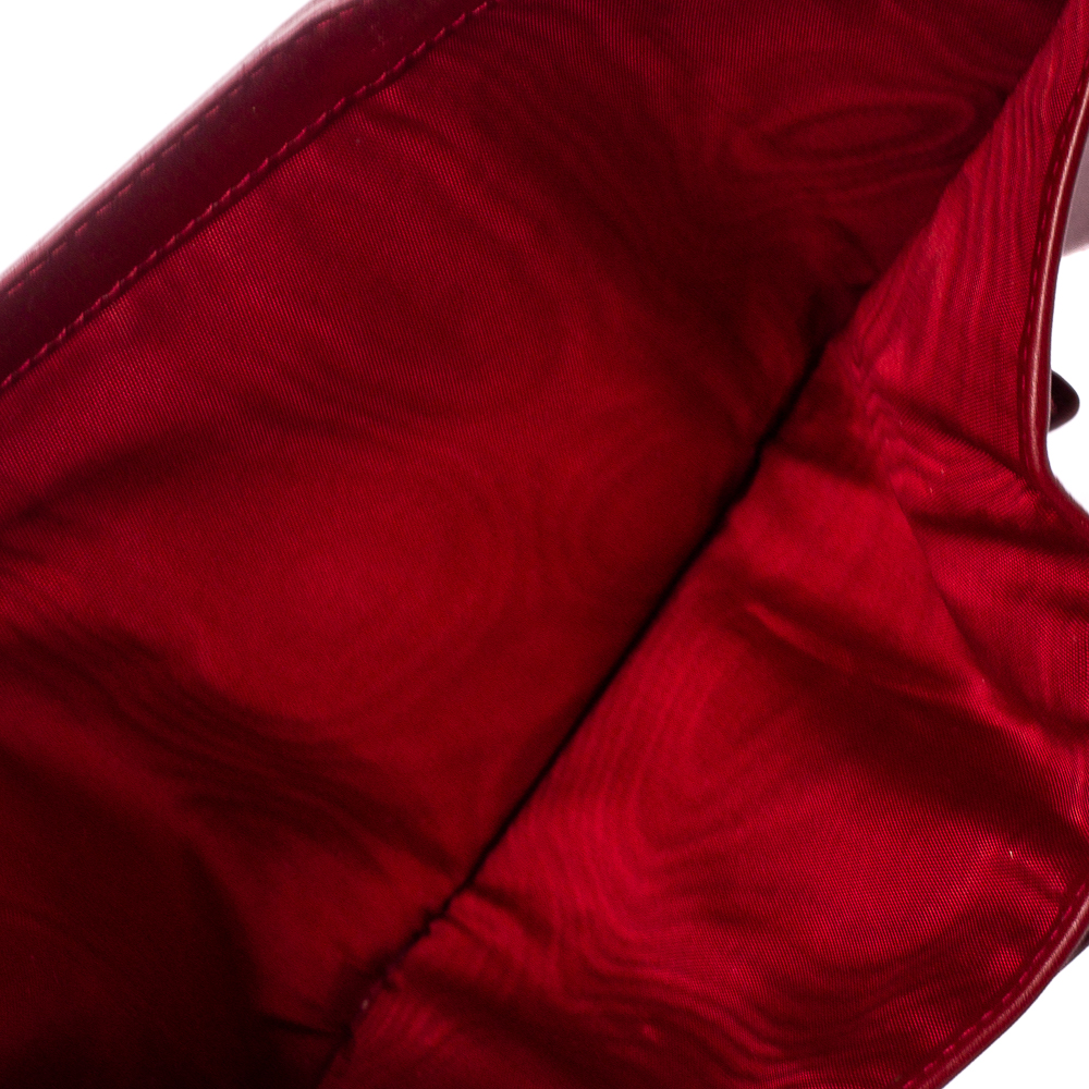 

Miu Miu Red Patent Leather Trifold Wallet