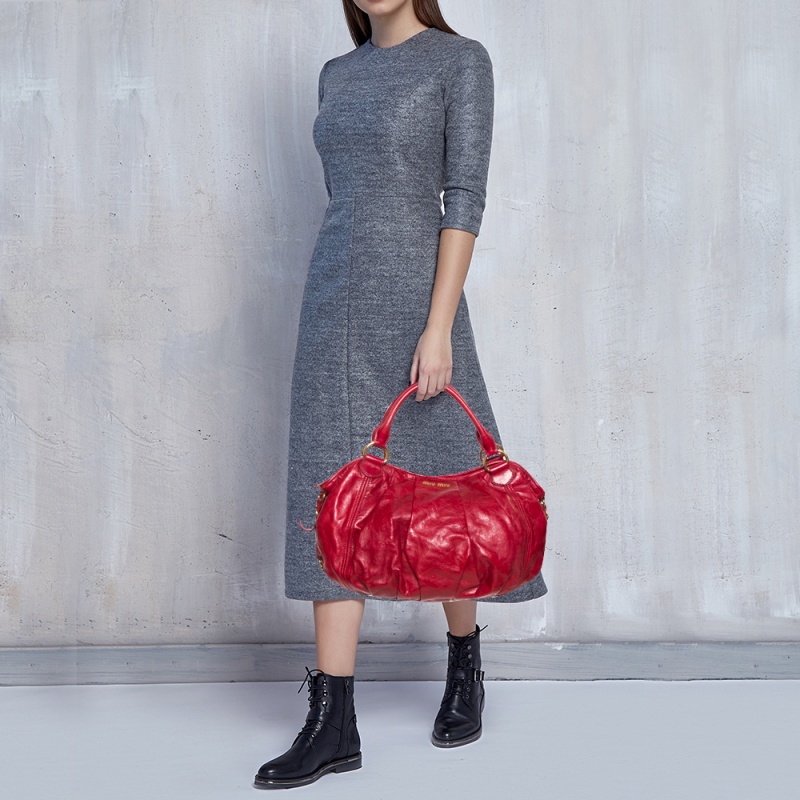 

Miu Miu Red Leather Gathered Hobo