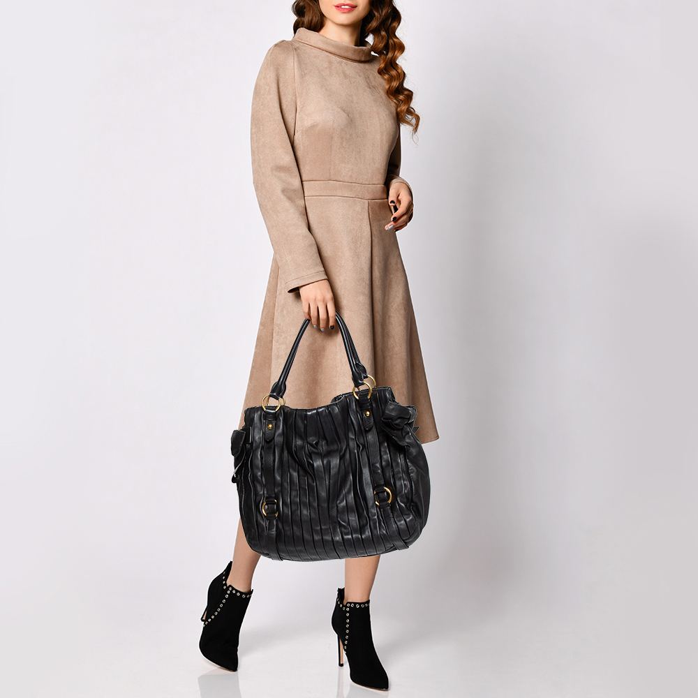 

Miu Miu Black Pleated Leather Tote