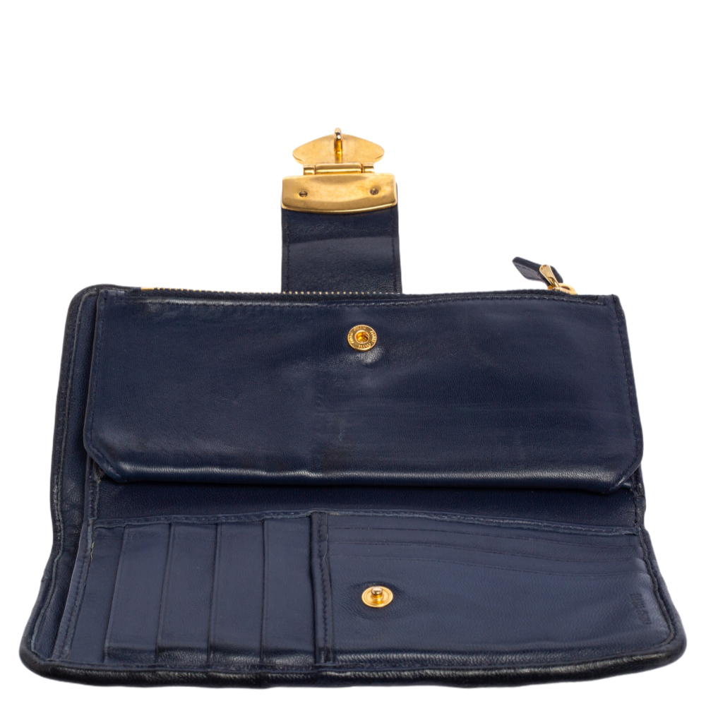 

Miu Miu Navy Blue Matelassé Leather Clasp Lock Continental Wallet