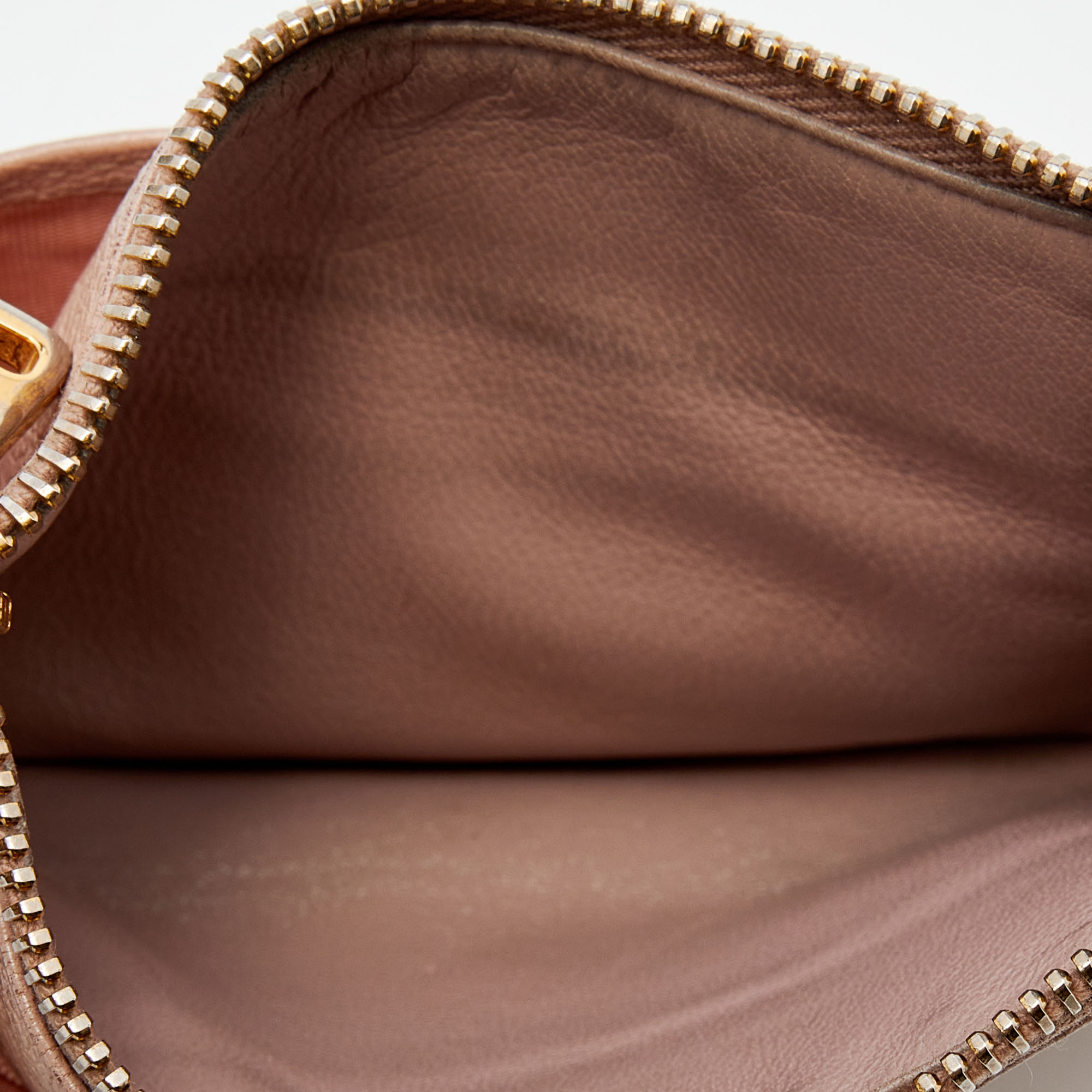 

Miu Miu Beige Leather Zip Card Holder