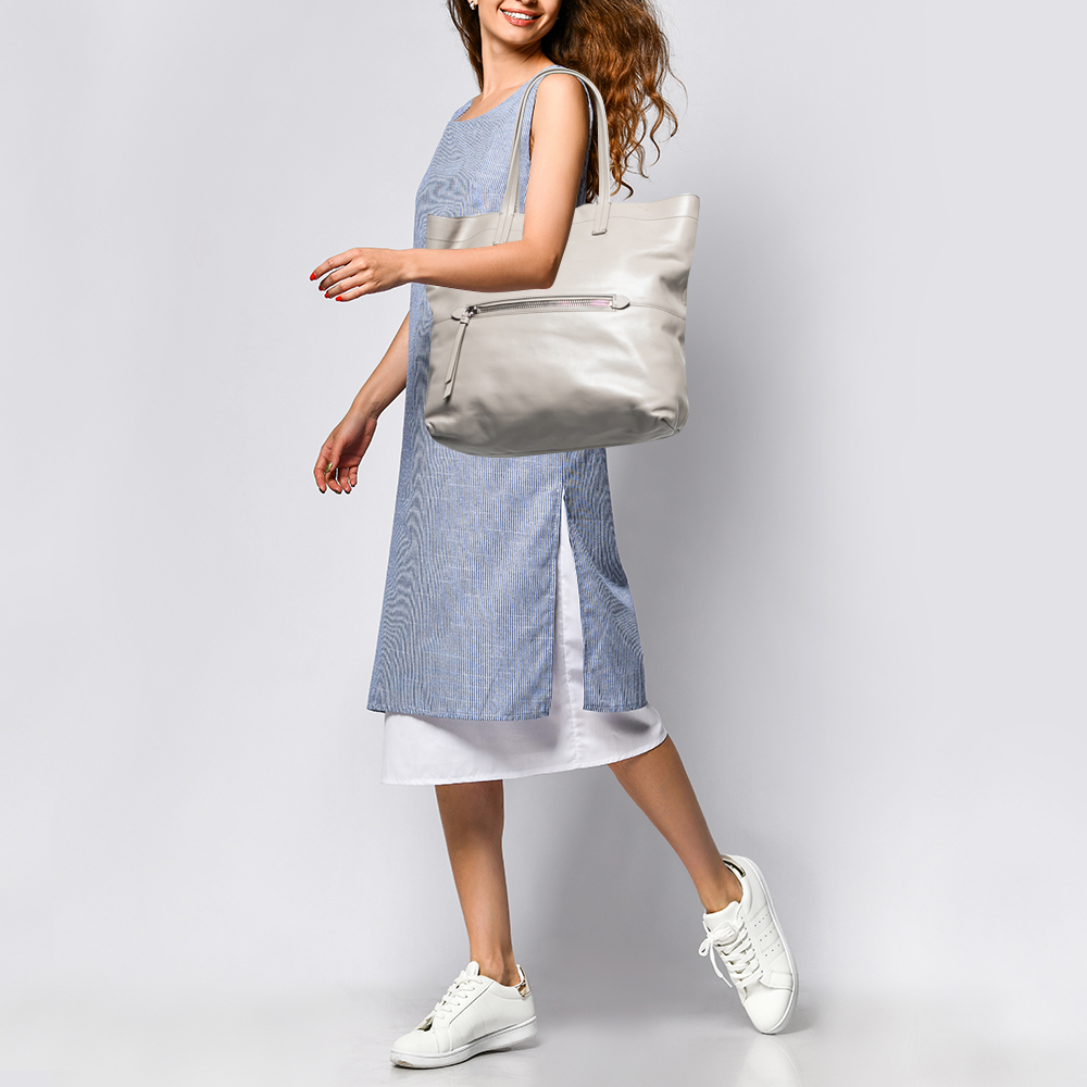 

Miu Miu Grey Vitello Soft Leather Shopper Tote