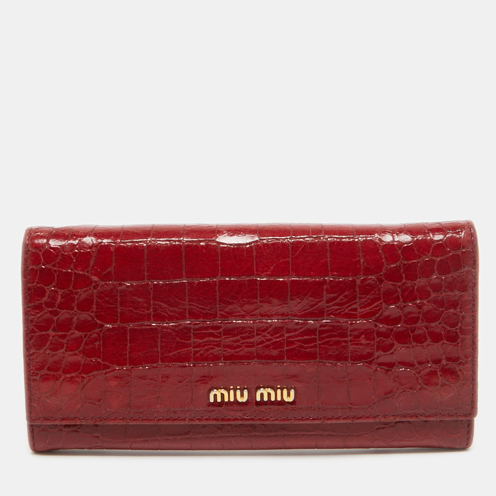 

Miu Miu Red Croc Embossed Patent Leather Flap Continental Wallet