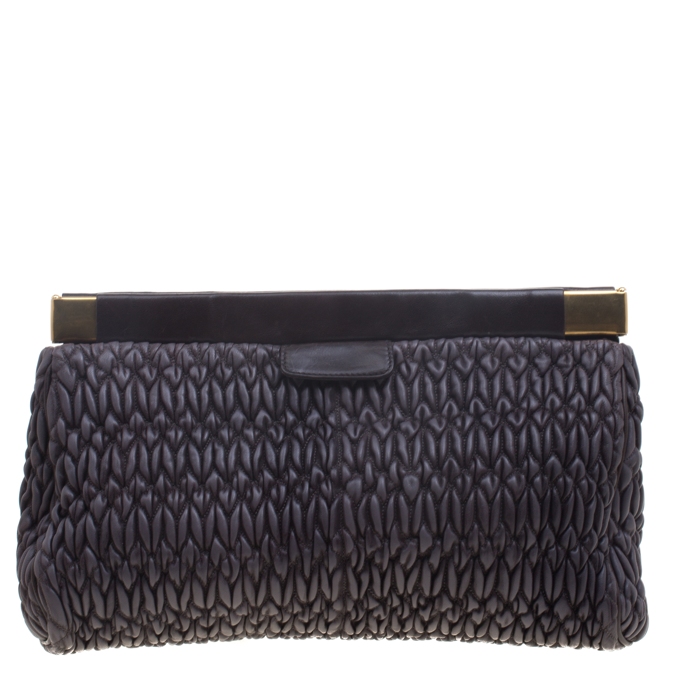 مملوكة مسبقًا Miu Miu Dark Grey Matelasse Leather Frame Clutch