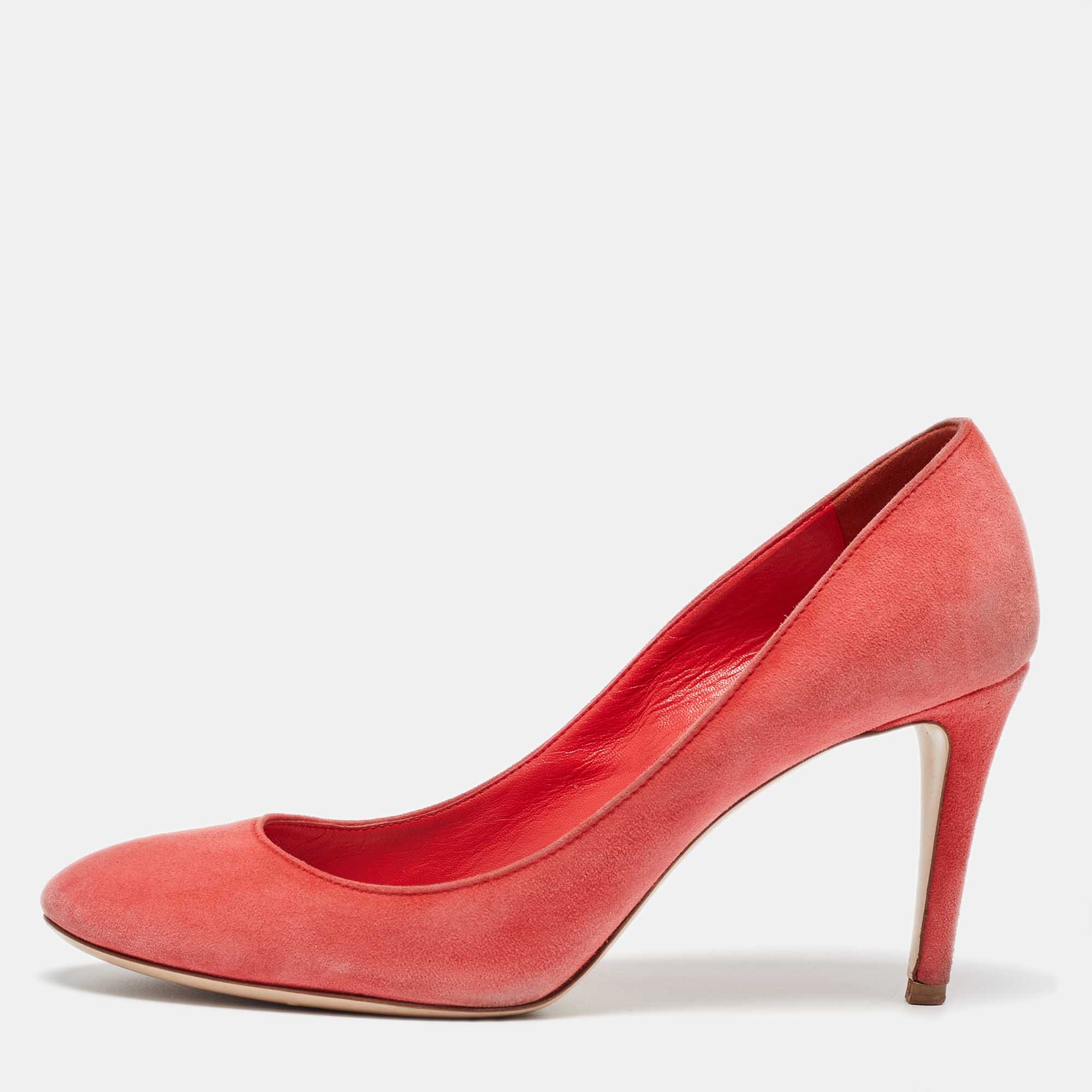 

Miu Miu Coral Pink Suede Round Toe Pumps Size