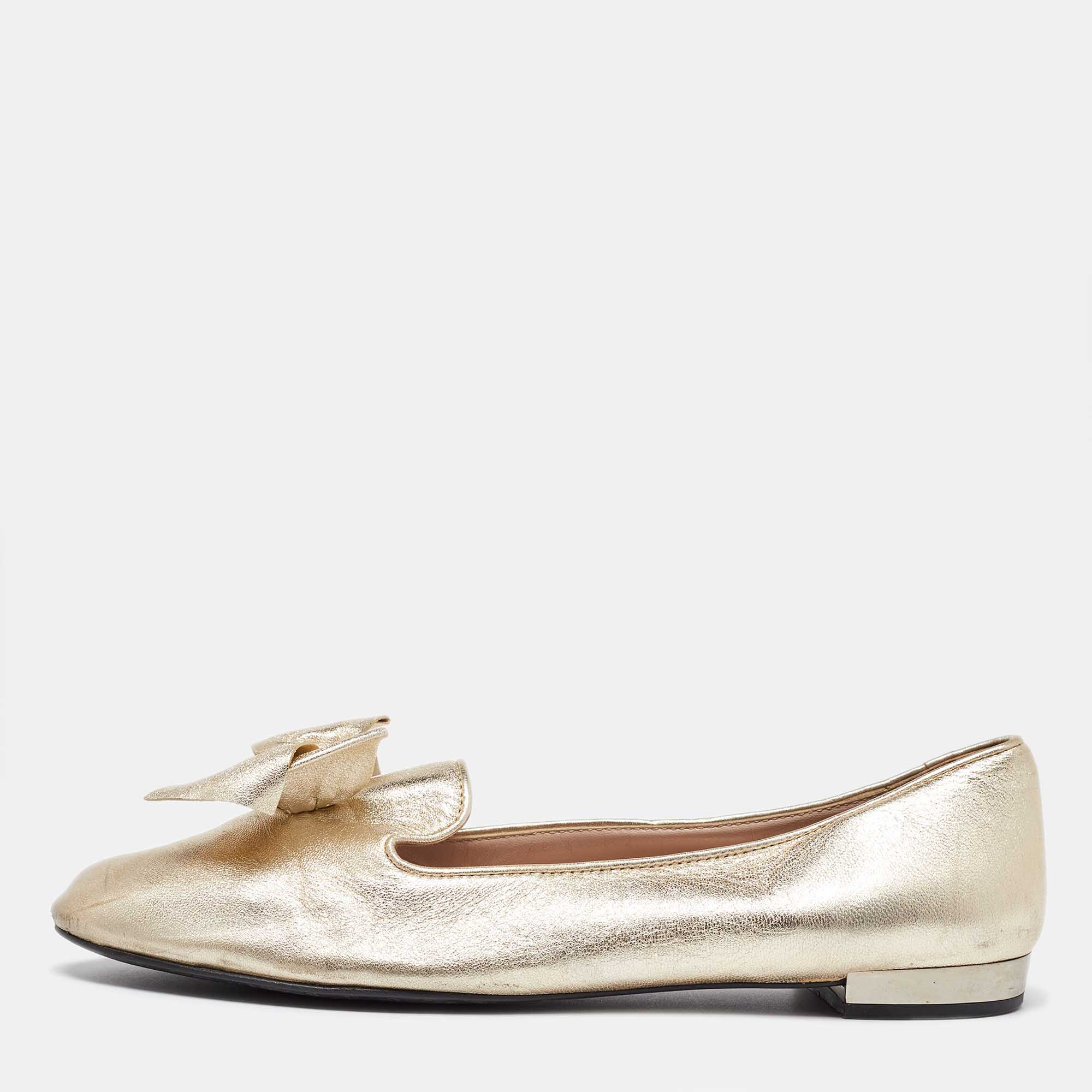 

Miu Miu Gold Leather Bow Loafers Size