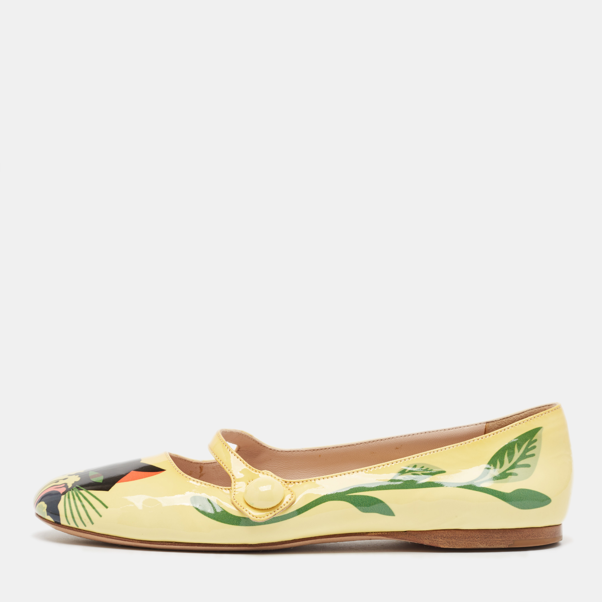 

Miu Miu Yellow Patent Leather Cat Print Ballet Flats Size