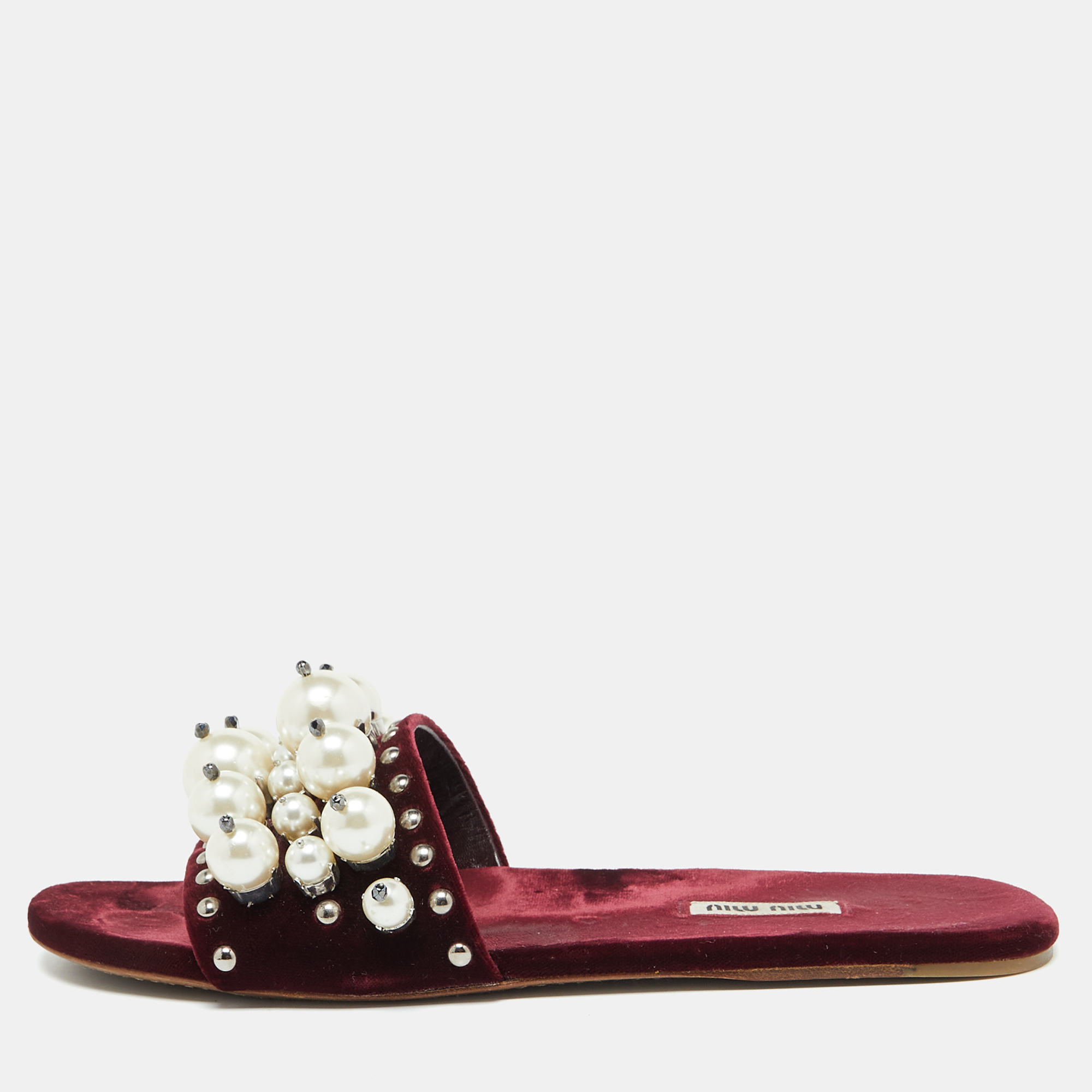 

Miu Miu Burgundy Velvet Faux Pearl Embellished Flat Sandals Size