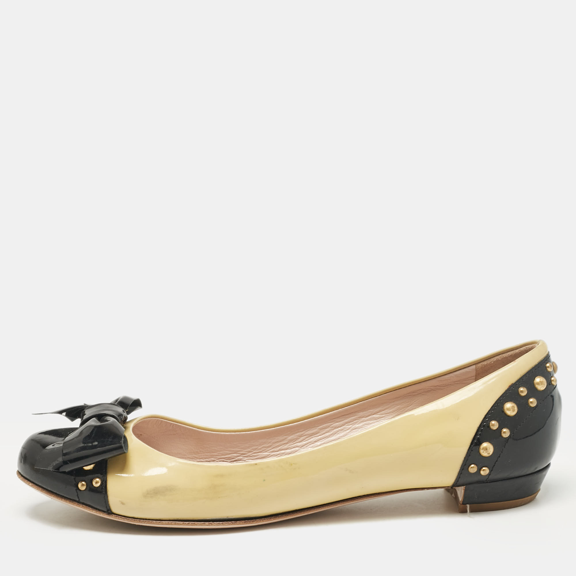 

Miu Miu Yellow/Black Patent Leather Studded Bow Ballet Flats Size