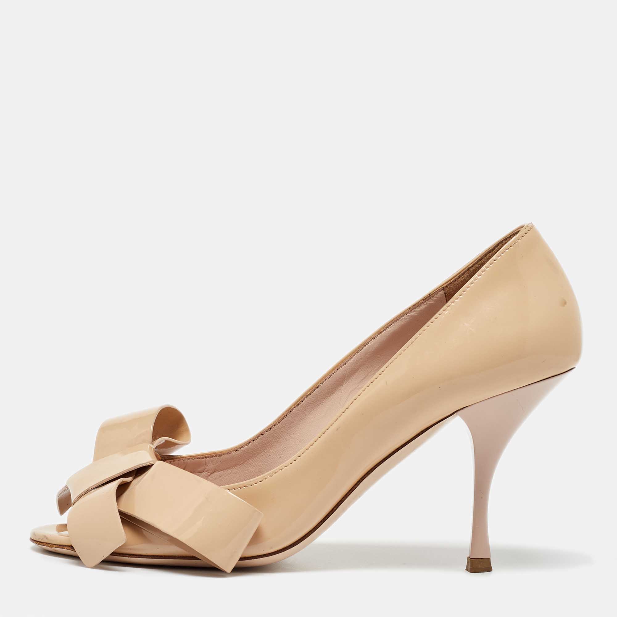 

Miu Miu Beige Patent Leather Bow Peep Toe Platform Pumps Size