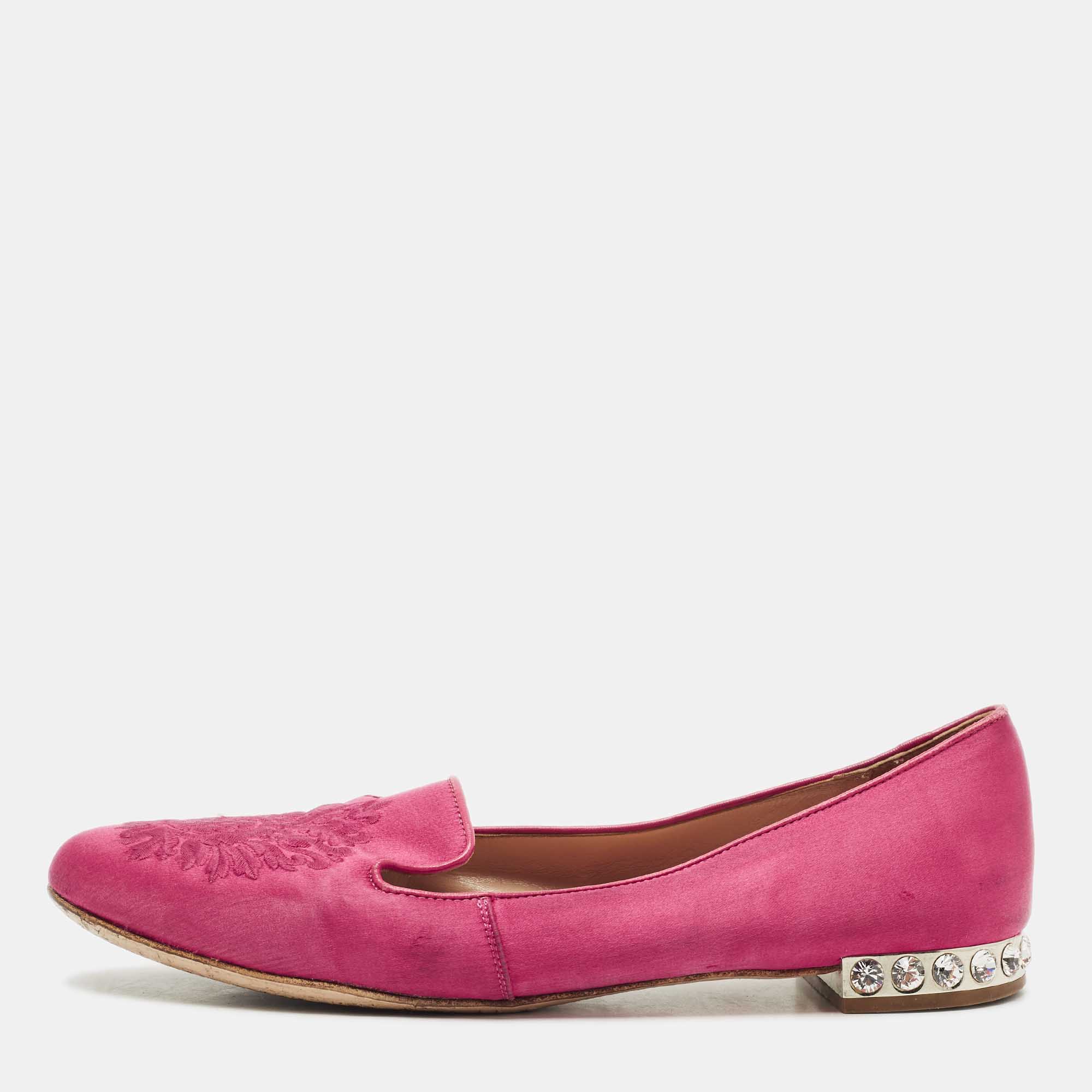 

Miu Miu Red Satin Embroidered Velvet Crystal Embellished Smoking Slippers Size, Pink