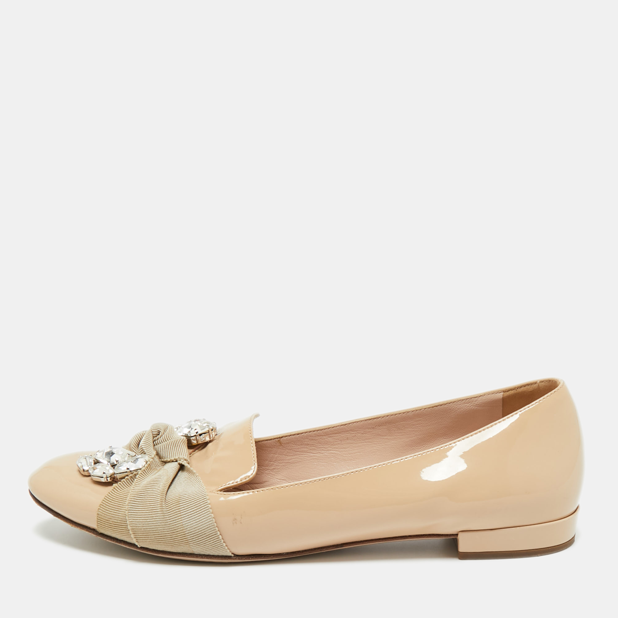 

Miu Miu Beige Patent Leather Bow Detail Crystal Embellished Ballet Flats Size