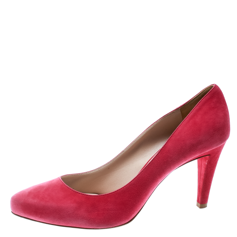 

Miu Miu Pink Suede Pumps Size