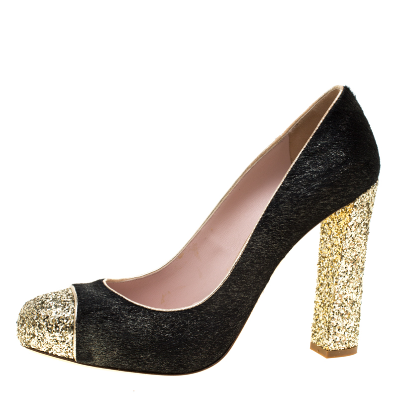 

Miu Miu Metallic Black Calf Hair And Coarse Gold Glitter Cap Toe Block Heel Pumps Size