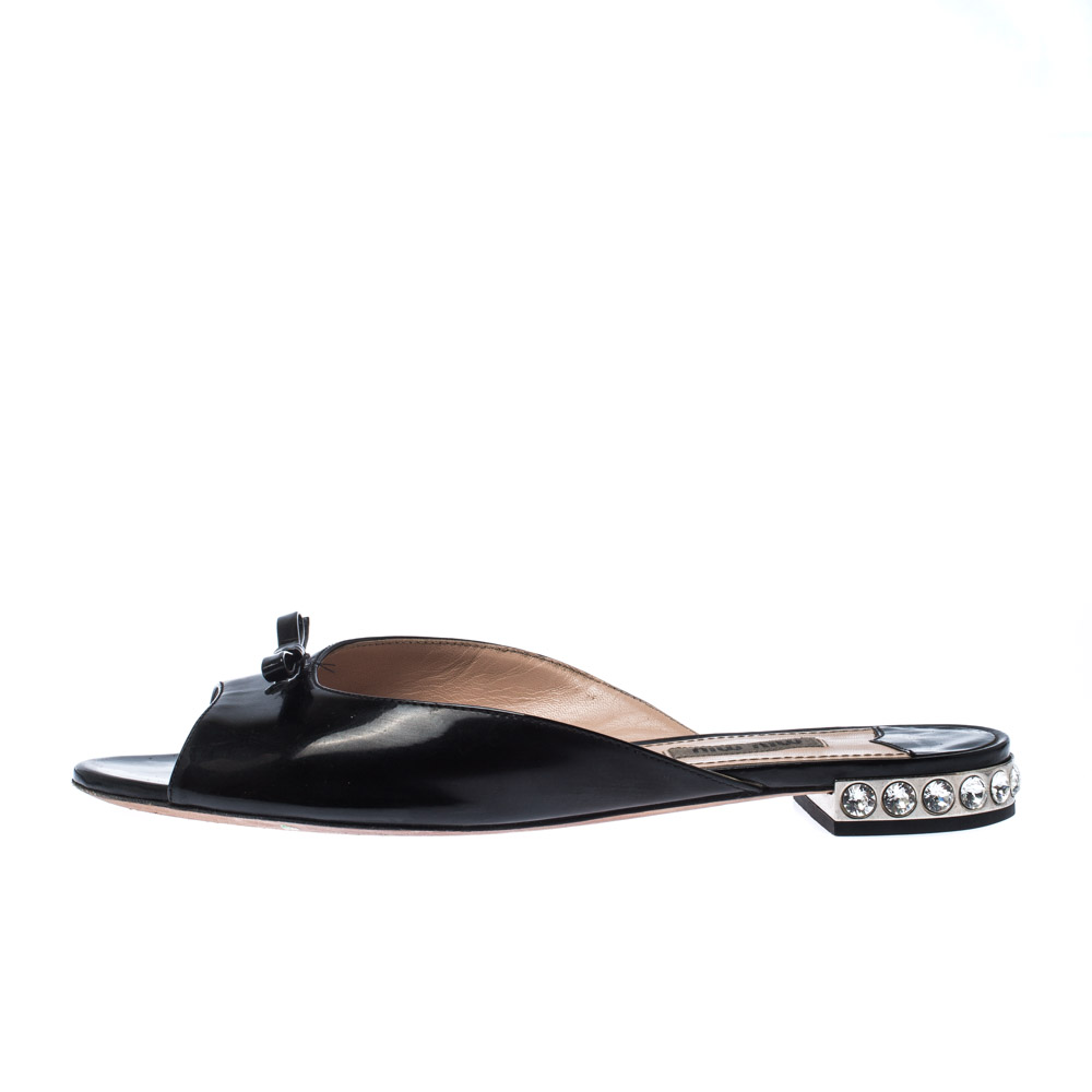 

Miu Miu Black Patent Leather Crystal Embellished Flats Size