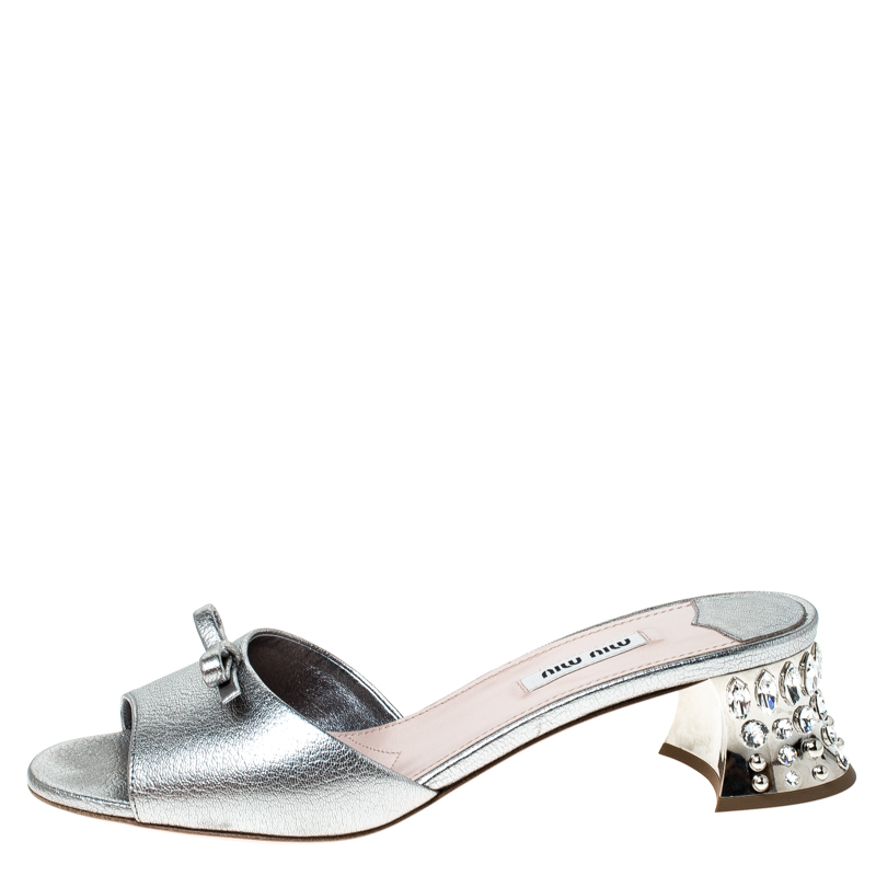 

Miu Miu Silver Leather Bow Open Toe Crystal Embellished Heel Sandals Size