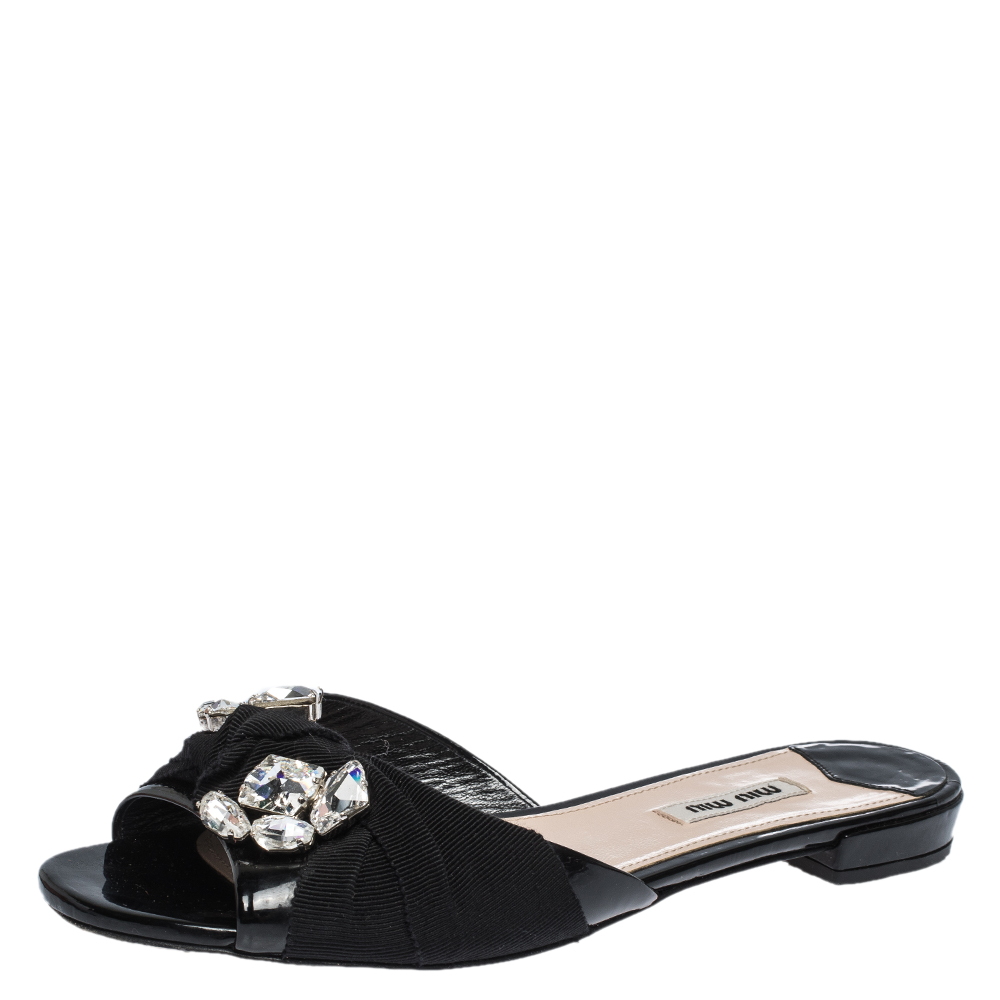 Pre Owned Miu Miu Black Patent Leather And Fabric Knot Crystal Embellished Slide Sandals Size 38