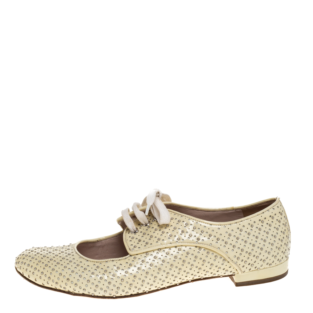 

Miu Miu Cream Perforated Leather Studded Cutout Lace Up Oxford Size