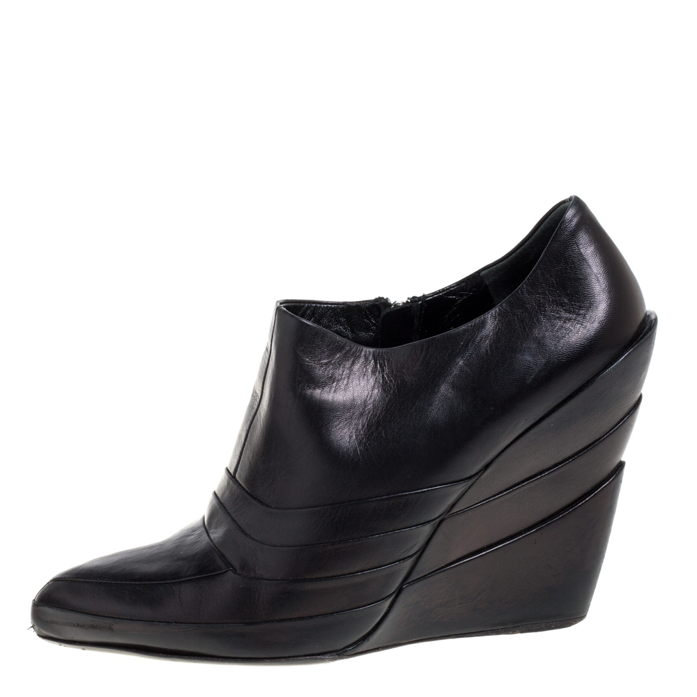 

Miu Miu Black Leather Booties Size