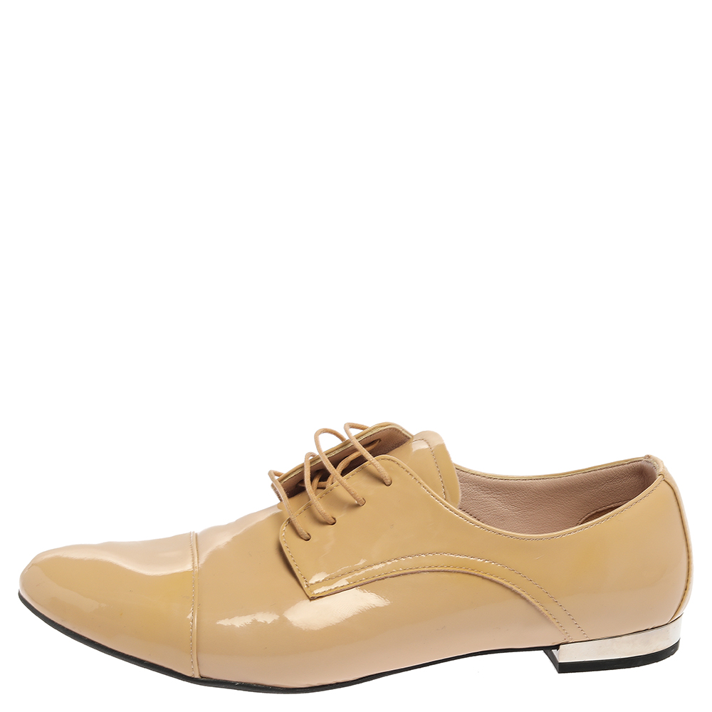 

Miu Miu Beige Patent Leather Lace Up Derby Size